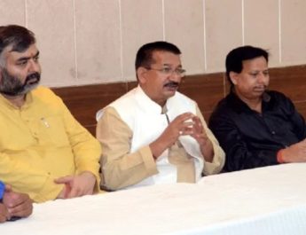 वनाधिकार आंदोलन में नया बिंदु “प्रदेश में तुरन्त चकबंदी हो” जोड़ा जाएगा: किशोर उपाध्याय 2 Hello Uttarakhand News »