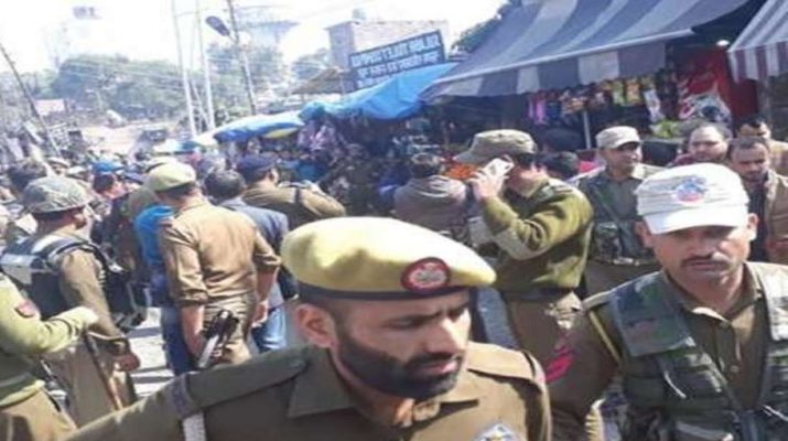 जम्मू को दहलाने की बड़ी साजिश नाकाम, बस से 18 किलो विस्फोटक बरामद 1 Hello Uttarakhand News &raquo;