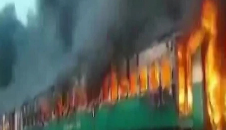 पकिस्तान में हुआ भयानक रेलवे हादसा, 65 लोगों की मौत 1 Hello Uttarakhand News »