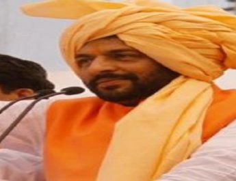 टीवी एंकर के सवाल पर भड़के गोपाल कांडा, लाइव डिबेट शो छोड़ भागे 2 Hello Uttarakhand News »