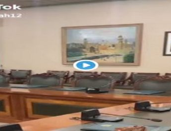 VIDEO: पकिस्तानी पीएम इमरान की कुर्सी पर बनाई TikTok वीडियो, लोगों ने किया ट्रोल.. 3 Hello Uttarakhand News »