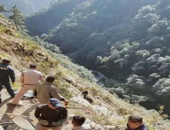 केदारनाथ हाईवे पर बोल्डर गिरने से आठ लोगों की मौत 2 Hello Uttarakhand News »