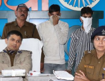 उत्तराखंड: अंतरराज्जीय एटीएम कटिंग गैंग का पर्दाफाश, नगदी और प्रयुक्त कार के साथ गिरफ्तार 3 Hello Uttarakhand News »