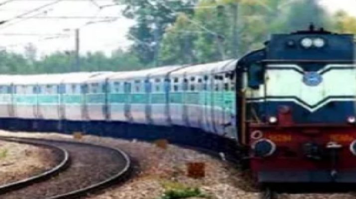 रेलवे विभाग में 4,000 पदों पर बम्पर भर्तियाँ, ऐसे करना होगा आवेदन 5 Hello Uttarakhand News »