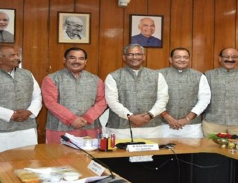 उत्तराखंड: कंडाली के कपड़े पहनकर कैबिनेट बैठक में पहुंचे मुख्यमंत्री और मंत्री 5 Hello Uttarakhand News »