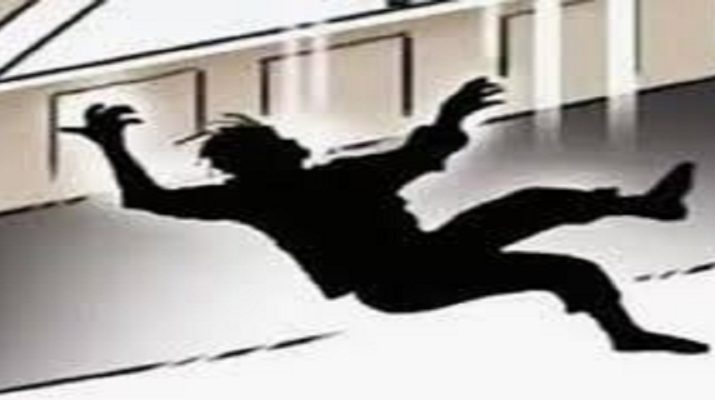 आयुष मंत्री हरक सिंह रावत के मेडिकल कॉलेज की छत गिरने से दो व्यक्ति घायल 1 Hello Uttarakhand News »