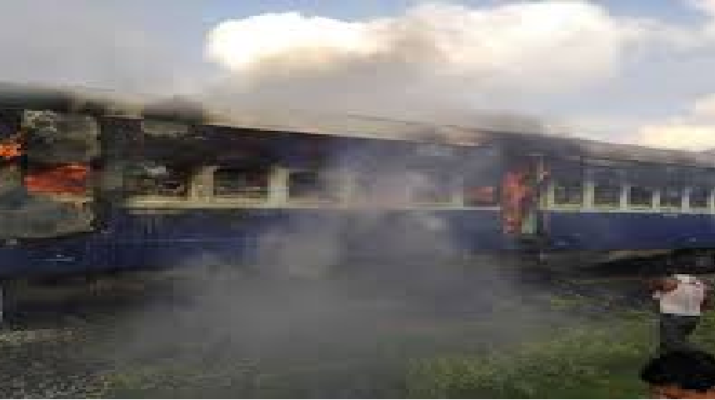 नया ID कार्ड ना मिलने से ट्रेन की बोगी में लगा दी आग 1 Hello Uttarakhand News »