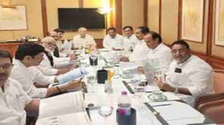 शरद पवार के घर कांग्रेस और एनसीपी की बैठक हुई शुरू 1 शरद पवार के घर कांग्रेस और एनसीपी की बैठक हुई शुरू 1 Hello Uttarakhand News »