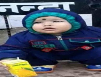 रेस्टोरेंट के बाहर खेल रहे दो साल के बच्चे को वाहन ने कुचला, टायर में फंसकर बच्चे की हुई मौत 3 Hello Uttarakhand News »