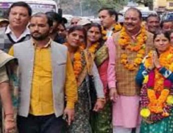 पिथौरागढ़ उपचुनाव: भाजपा प्रत्याशी चंद्रा पंत की जीत, कांग्रेस की अंजू लूंठी को 3600 मतों से हराया 2 Hello Uttarakhand News »