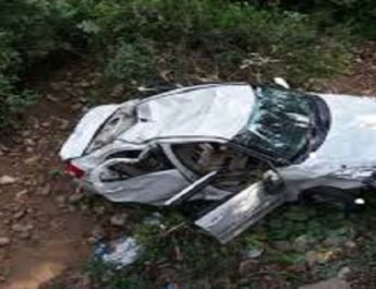 खाई में गिरी कार, एक की मौत, तीन घायल 3 Hello Uttarakhand News »