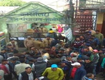 उत्तराखंड पंचायत चुनाव: क्षेत्र पंचायत प्रमुखों के 62 पदों के लिए मतदान, 148 प्रत्याशियों के बीच महामुकाबला 4 Hello Uttarakhand News »