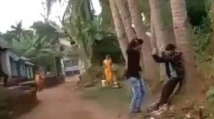 इंसानियत हुई शर्मसार, पेड़ से बांधकर युवक को पीटा, पानी मांगने पर डाला पेशाब 1 इंसानियत हुई शर्मसार, पेड़ से बांधकर युवक को पीटा, पानी मांगने पर डाला पेशाब 1 Hello Uttarakhand News »