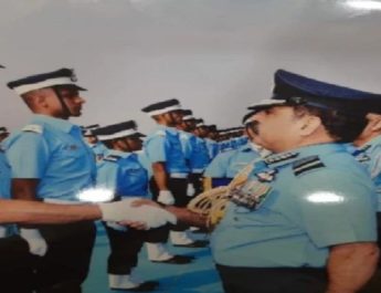 उत्तराखंड: पौड़ी के अभिषेक ने बढ़ाया देवभूमि का मान, हासिल की शीर्ष रैंक, बने फ्लाइंग ऑफिसर 2 Hello Uttarakhand News »