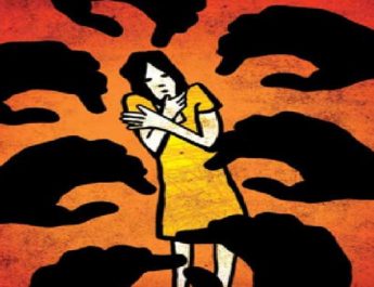 रक्षक बने भक्षक, 3 साथियों के साथ मिलकर पूर्व पुलिस कॉन्स्टेबल ने महिला के साथ किया गैंग रेप 2 Hello Uttarakhand News »