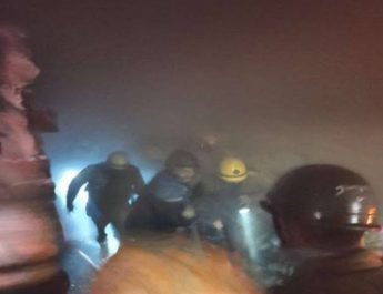 Death toll rose to 43 in a massive fire in a factory in Delhi 3 Hello Uttarakhand News »