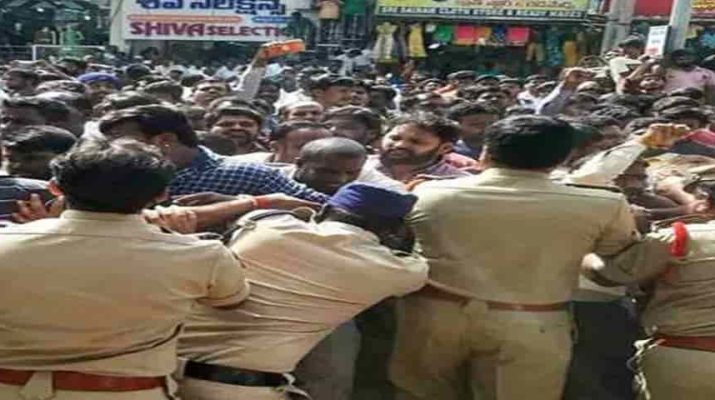 महिला डॉक्टर के साथ हुई दरिंदगी पर भड़का लोगों का गुस्सा 1 Hello Uttarakhand News »