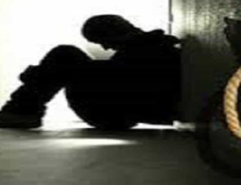 उत्तराखंड :टीचर से प्रताड़ित होकर छात्र ने की खुदखुशी, ग्रामीणों ने किया स्कूल में हंगामा 4 Hello Uttarakhand News »