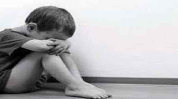 नौ साल का लड़का चाकू की नौक पर करता रहा 5 साल के बच्चे के साथ कुकर्म 1 नौ साल का लड़का चाकू की नौक पर करता रहा 5 साल के बच्चे के साथ कुकर्म 1 Hello Uttarakhand News »