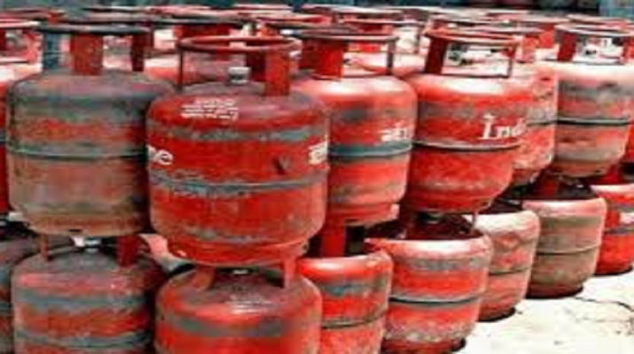 एक बार फिर बढ़े घरेलू सिलेंडर के दाम 1 Hello Uttarakhand News &raquo;