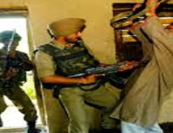 J&K: सुरक्षाबलों और आतंकियों में मुठभेड़, एक आतंकी ढेर; एक सप्ताह पहले ही आतंकी संगठन से जुड़ा 4 Hello Uttarakhand News »