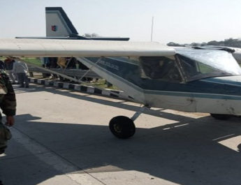 एक्सप्रेस वे पर करानी पड़ी एयरक्राफ्ट की इमरजेंसी लैंडिंग, ये थी वजह.. 3 Hello Uttarakhand News »