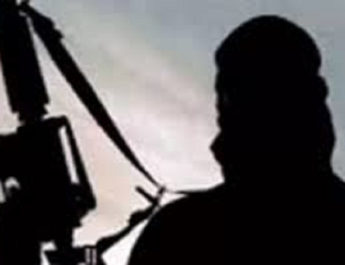 कश्मीर: दो आतंकियों के साथ कार में मिले DSP, गिरफ्तार 2 Hello Uttarakhand News »