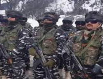 एलओसी पर बर्फीले तूफानों में जूझ रहे हैं भारतीय सैनिक 4 Hello Uttarakhand News »