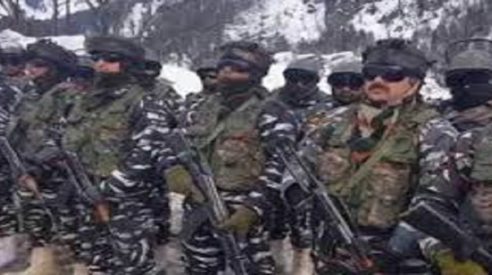 एलओसी पर बर्फीले तूफानों में जूझ रहे हैं भारतीय सैनिक 1 Hello Uttarakhand News »