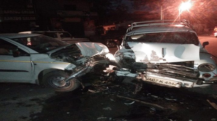 दो वाहनों की जबरदस्त भिडंत, आठ लोग गंभीर रूप से घायल 1 Hello Uttarakhand News »