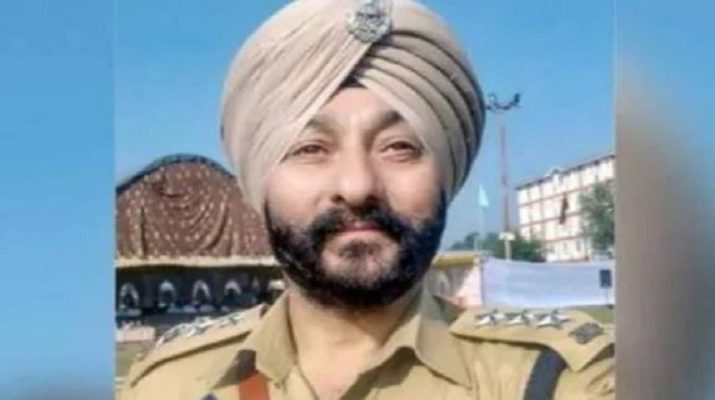 आतंकियों के साथ पकड़ा गया DSP देवेंद्र सस्पेंड 1 Hello Uttarakhand News »