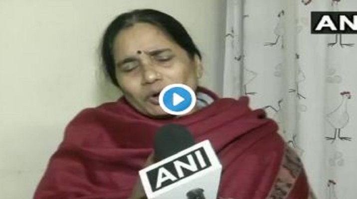 फूट-फूटकर रोईं निर्भया की मां, भाजपा और आप पर भड़कीं, कहा- बच्ची की मौत पर राजनीति ठीक नहीं 1 फूट-फूटकर रोईं निर्भया की मां, भाजपा और आप पर भड़कीं, कहा- बच्ची की मौत पर राजनीति ठीक नहीं 1 Hello Uttarakhand News »