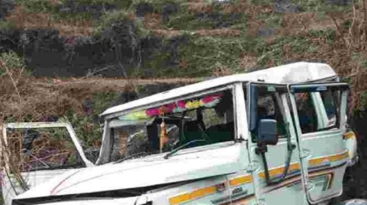 चमोली: अनियंत्रित होकर खाई में गिरा वाहन, 2 की मौत, 2 घायल 1 चमोली: अनियंत्रित होकर खाई में गिरा वाहन, 2 की मौत, 2 घायल 1 Hello Uttarakhand News »