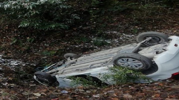 उत्तराखंड: बर्फ में फिसलने से खाई में गिरी पर्यटकों की कार, 4 लोग थे सवार 1 Hello Uttarakhand News »