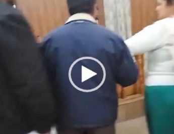 देहरादून में भिड़ी दाे महिला पार्षद, चले थप्पड़; मेयर के शांत कराने पर लगाया गले 4 Hello Uttarakhand News »