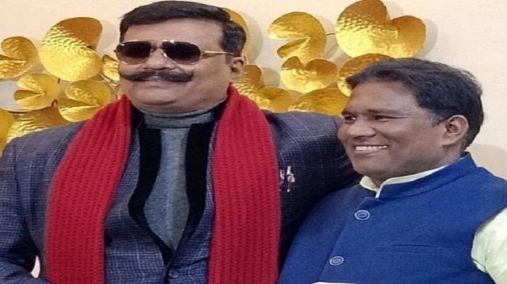 उत्तराखंड: नए साल पर भाजपा विधायक चैंपियन-कर्णवाल की दुश्मनी ख़त्म, मुकदमे भी वापस 1 उत्तराखंड: नए साल पर भाजपा विधायक चैंपियन-कर्णवाल की दुश्मनी ख़त्म, मुकदमे भी वापस 1 Hello Uttarakhand News »