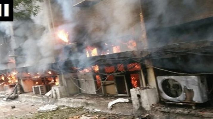 परिवहन विभाग के कार्यालय में लगी भीषण आग 1 Hello Uttarakhand News »