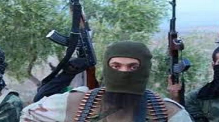 कश्मीर: भारी मात्रा में विस्फोटक सामग्री के साथ जैश के पांच आतंकवादी गिरफ्तार, बड़ी घटना को अंजाम देने की थी साजिश 1 कश्मीर: भारी मात्रा में विस्फोटक सामग्री के साथ जैश के पांच आतंकवादी गिरफ्तार, बड़ी घटना को अंजाम देने की थी साजिश 1 Hello Uttarakhand News »