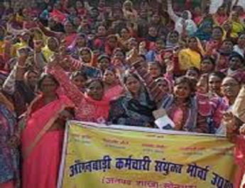 कड़ाके की ठंड में भी आंगनबाड़ी कार्यकत्रियों का प्रदर्शन जारी, किया सचिवालय कूच 4 Hello Uttarakhand News »