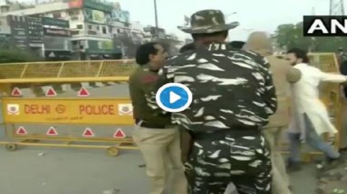 शाहीन बाग में फिर युवक ने दागीं ताबड़तोड़ गोलियां, हिरासत में बोला.. 1 Hello Uttarakhand News »