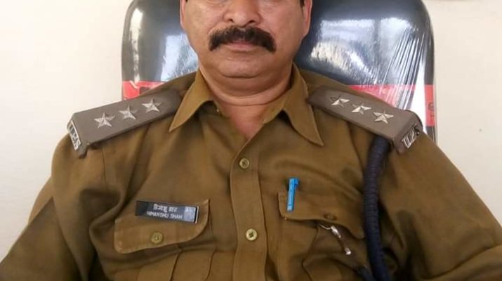 दुखद खबर: उत्तराखंड पुलिस के पूर्व क्षेत्राधिकारी का निर्धन, शोक की लहर 1 दुखद खबर: उत्तराखंड पुलिस के पूर्व क्षेत्राधिकारी का निर्धन, शोक की लहर 1 Hello Uttarakhand News »