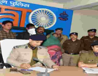 तांत्रिक से मिलाने के बहाने बुजुर्ग की जंगल में की हत्या, लूटा लाखों का सामान, गिरफ्तार 4 Hello Uttarakhand News »