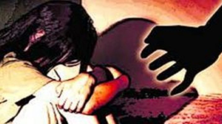 मसूरी: दस साल की बच्ची के साथ 5 महीने तक मकान मालिक करता रहा दुष्कर्म, दी जान से मरने की धमकी! 1 मसूरी: दस साल की बच्ची के साथ 5 महीने तक मकान मालिक करता रहा दुष्कर्म, दी जान से मरने की धमकी! 1 Hello Uttarakhand News »