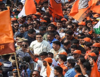 पाकिस्तानी-बांग्लादेशी मुस्लिमों को देश से बाहर निकालने की मांग को लेकर MNS की गांधी मैदान में हुई रैली, 3 Hello Uttarakhand News »