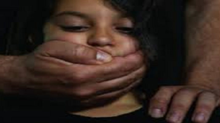 शादी समारोह में तीन साल की बच्ची से किया सामूहिक दुष्कर्म, बाथरूम में... 1 शादी समारोह में तीन साल की बच्ची से किया सामूहिक दुष्कर्म, बाथरूम में... 1 Hello Uttarakhand News »