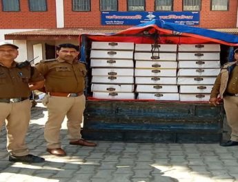 9,36,000 मूल्य की अवैध 130 शराब की पेटियाँ बरामद, मौके से शराब तस्कर व उसका पुत्र फरार 4 Hello Uttarakhand News »
