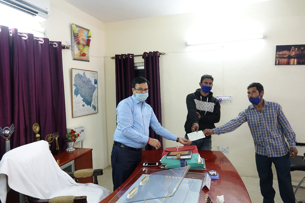 जिलाधिकारी के निर्दैश पर जनपद बागेश्वर में विभिन्न विभागों व समाजसेवी संस्थाओं की परस्पर कार्ययोजनाऐं 2 Hello Uttarakhand News &raquo;