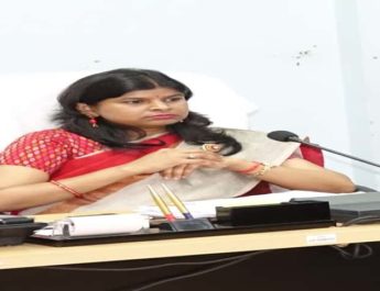 लॉकडाउन में अब इन क्षेत्रों में भी दी गयी काम करने की अनुमति - जिलाधिकारी रंजना राजगुरू 3 Hello Uttarakhand News »