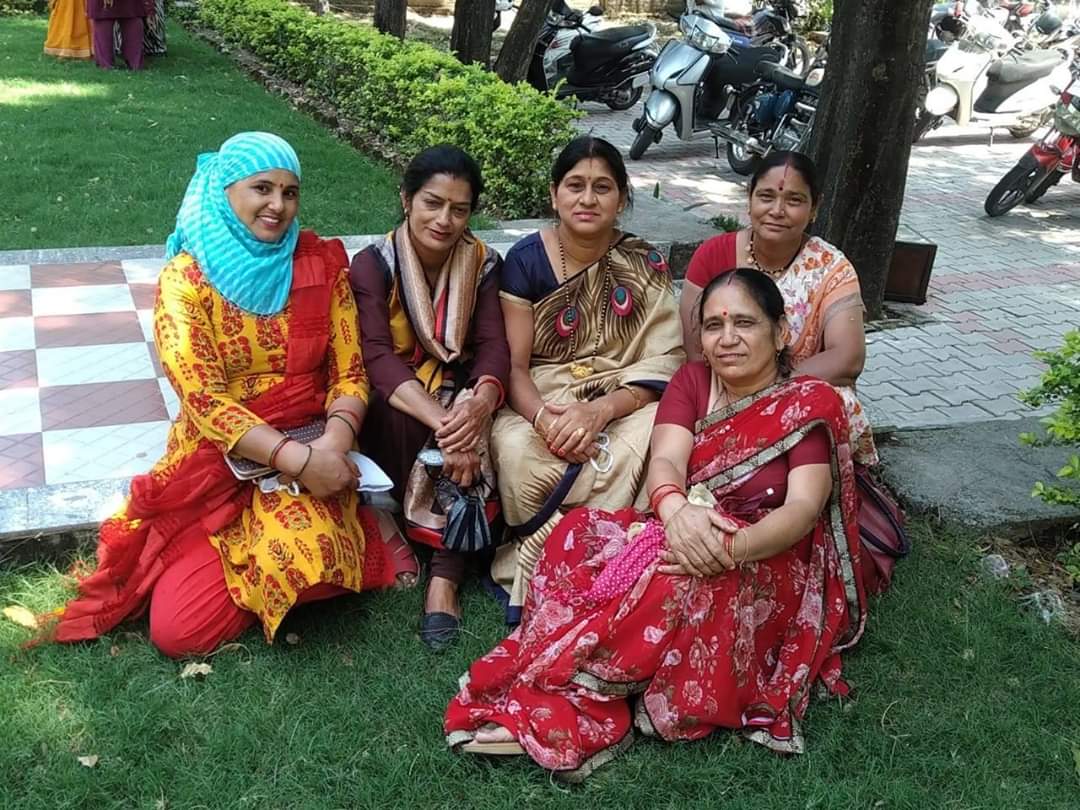 भाजपा पार्षदों व कार्यकर्ताओं ने प्रधानमंत्री के दिए निर्देशों व सोशल डिस्टनसिंग गाइडलाइन्स का किया खुलके उल्लंघन! 2 Hello Uttarakhand News »