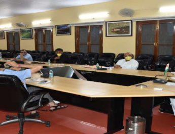 प्रातः 07ः00 बजे से सांय 07ः00 बजे तक अब खुलेंगे बाजार - मुख्यमंत्री ने दिए निर्देश 2 Hello Uttarakhand News »